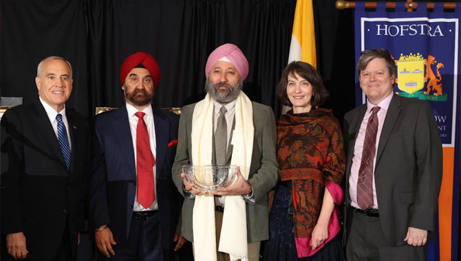 Punjabi Writer and Filmmaker Wins 2022 Guru Nanak Interfaith Prize
