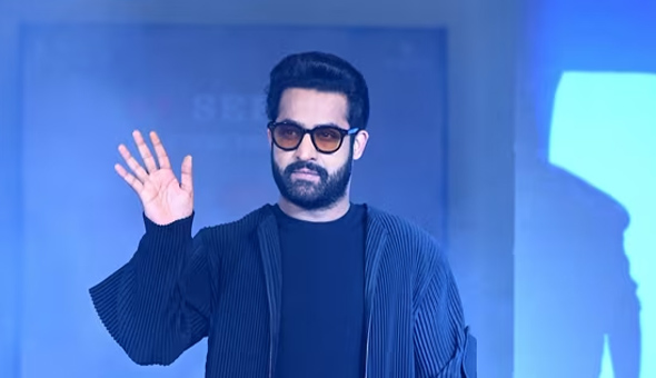 ఎన్టీఆర్ బాలీవుడ్ ప్లానింగ్ అదుర్స్