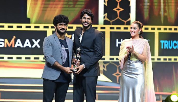 SIIMA రైజింగ్ స్టార్ ఇన్ సౌత్ ఇండియా అవార్డు అందుకున్న హీరో సందీప్ కిషన్