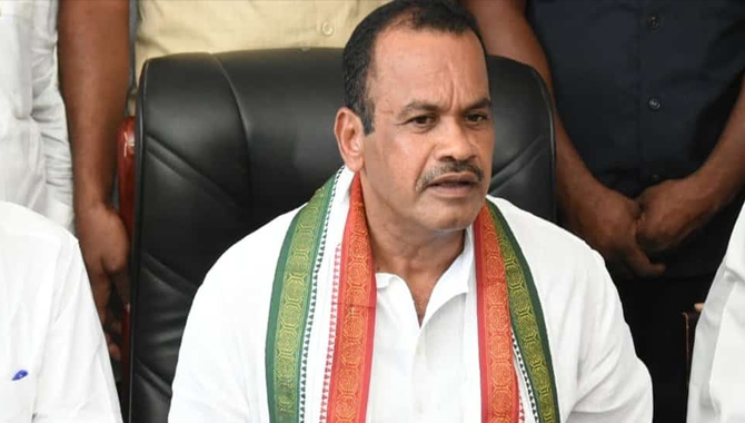 ఎంత పెద్దవారైనా అరెస్టు చేయక తప్పదు : మంత్రి కోమటిరెడ్డి