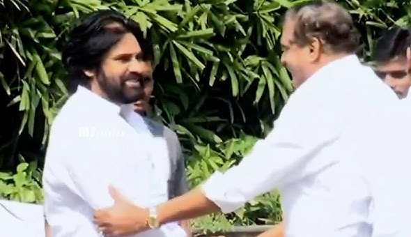 ఏపీ అసెంబ్లీ ప్రాంగణంలో.. ఆసక్తికర పరిణామం