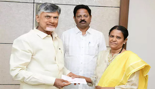 Amaravati: అమరావతి అభివృద్ధికి రూ.కోటి విరాళం